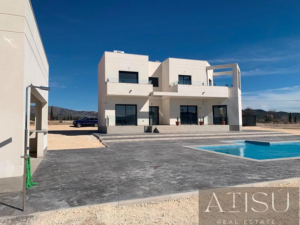 Venta de villa en Pinoso