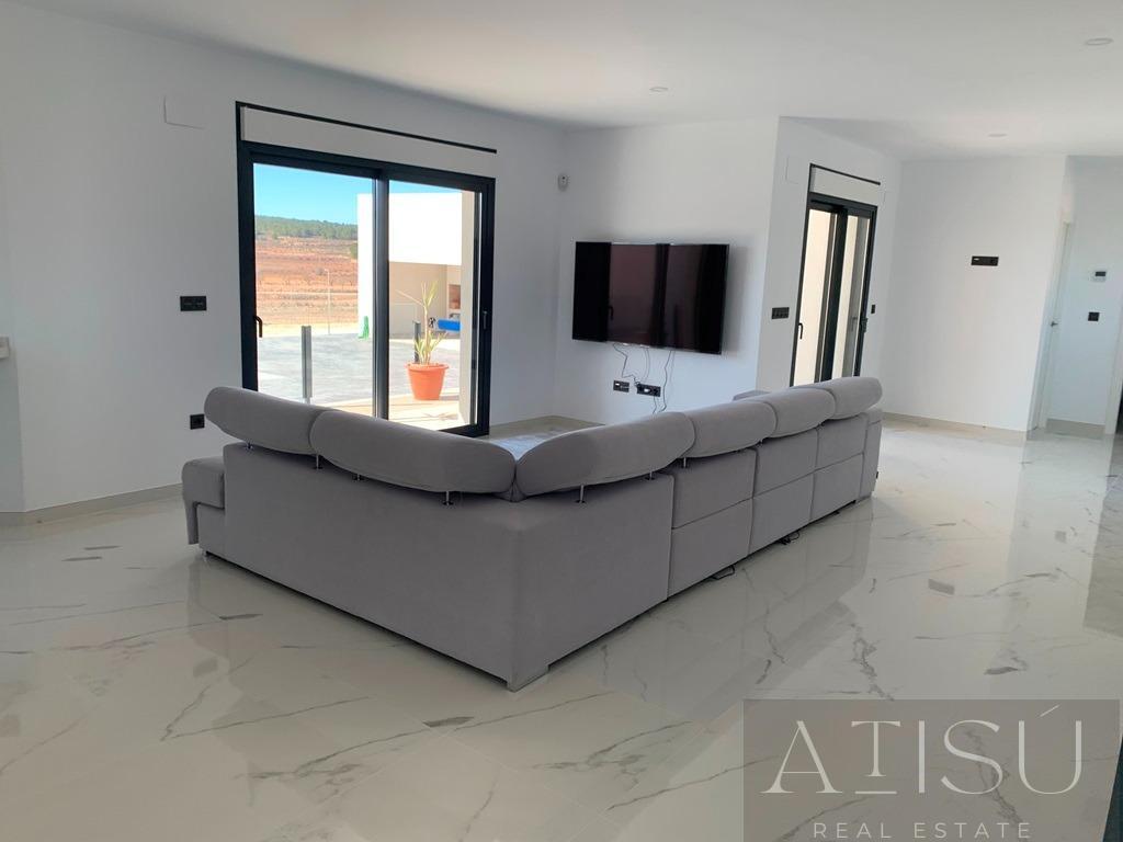 Venta de villa en Pinoso