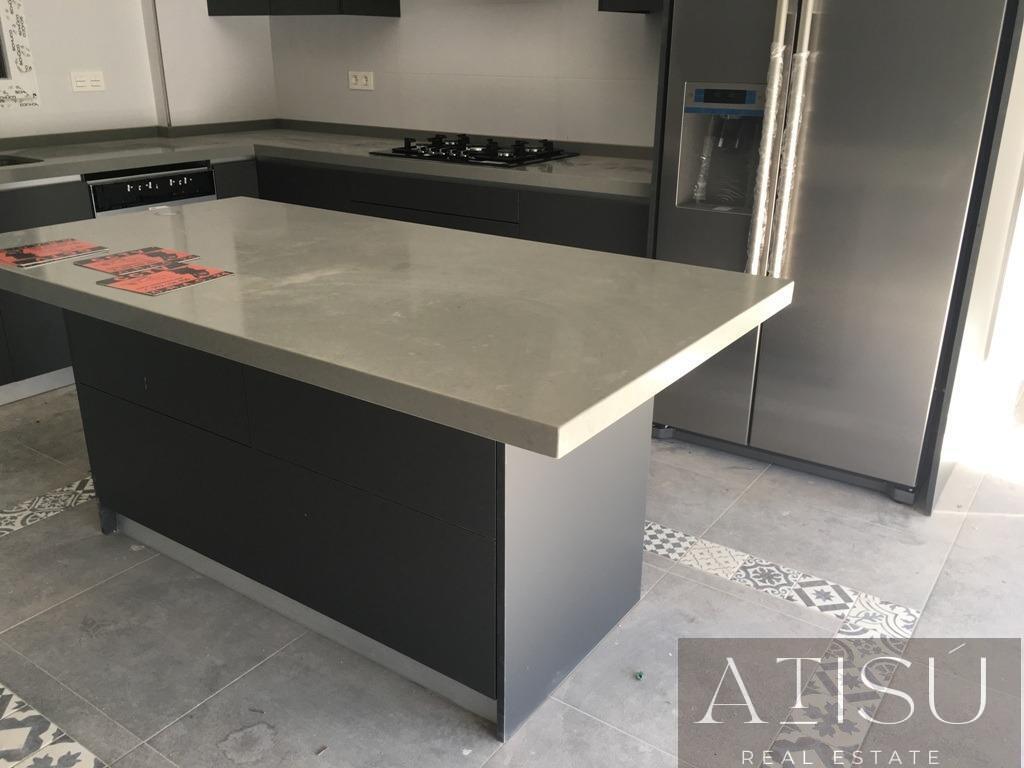 Venta de villa en Pinoso