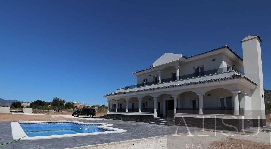 Venta de villa en Pinoso