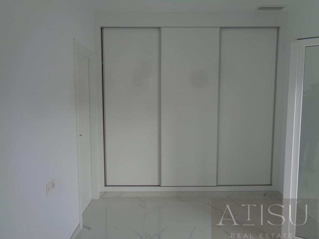 Venta de villa en Pinoso