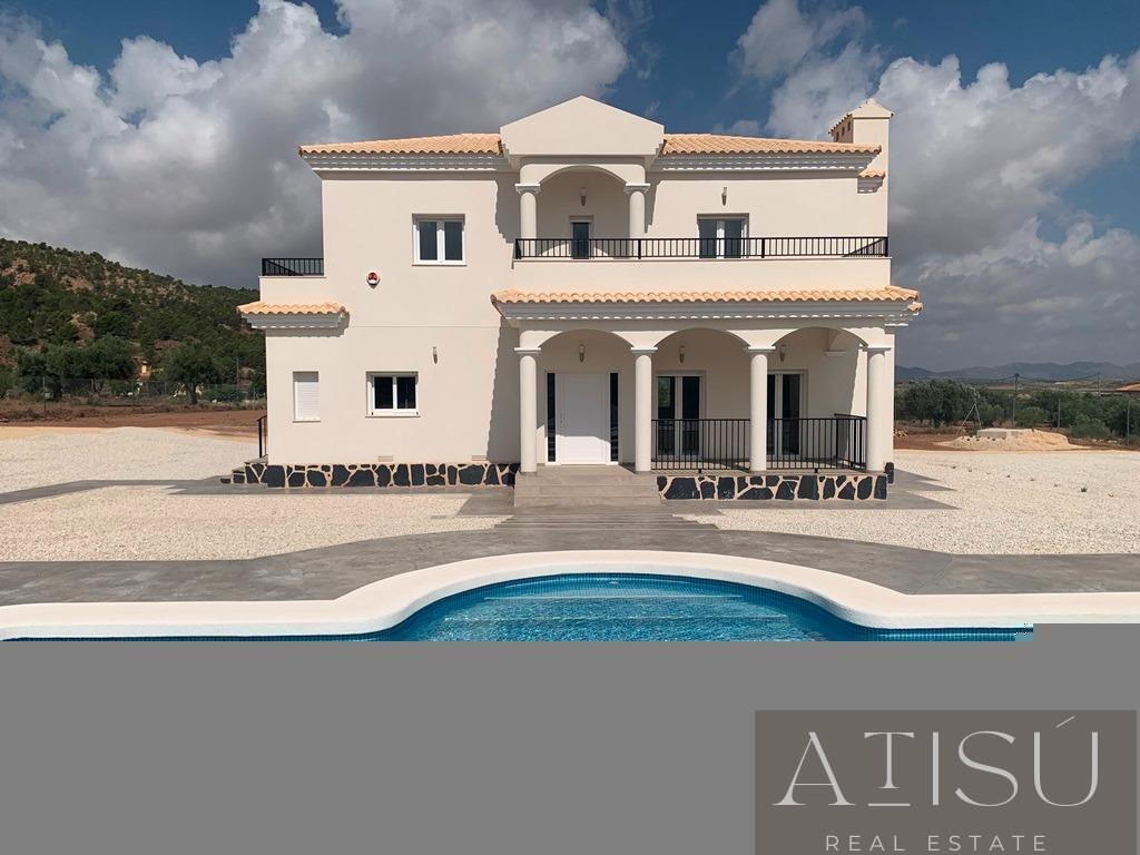 Venta de villa en Pinoso