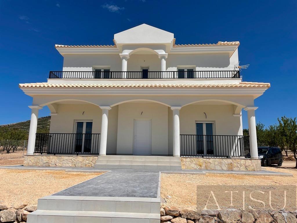 Venta de villa en Pinoso