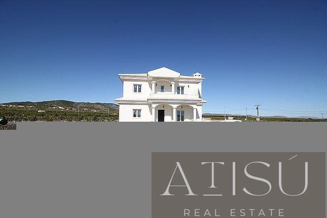 Venta de villa en Pinoso