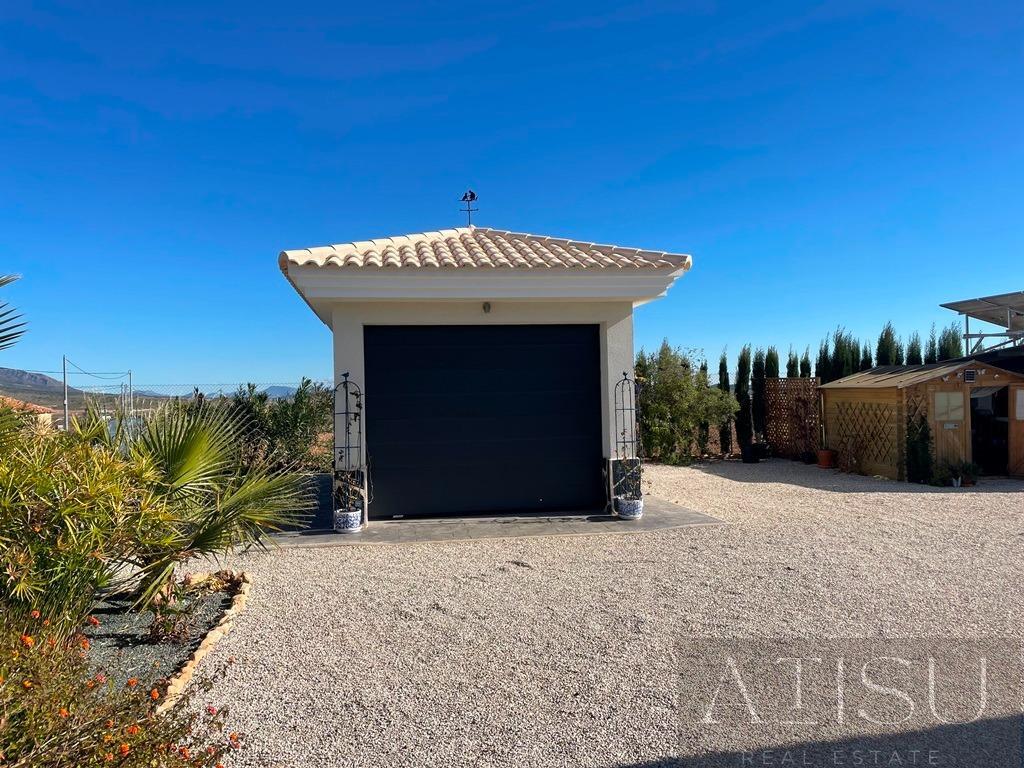 Venta de villa en Pinoso