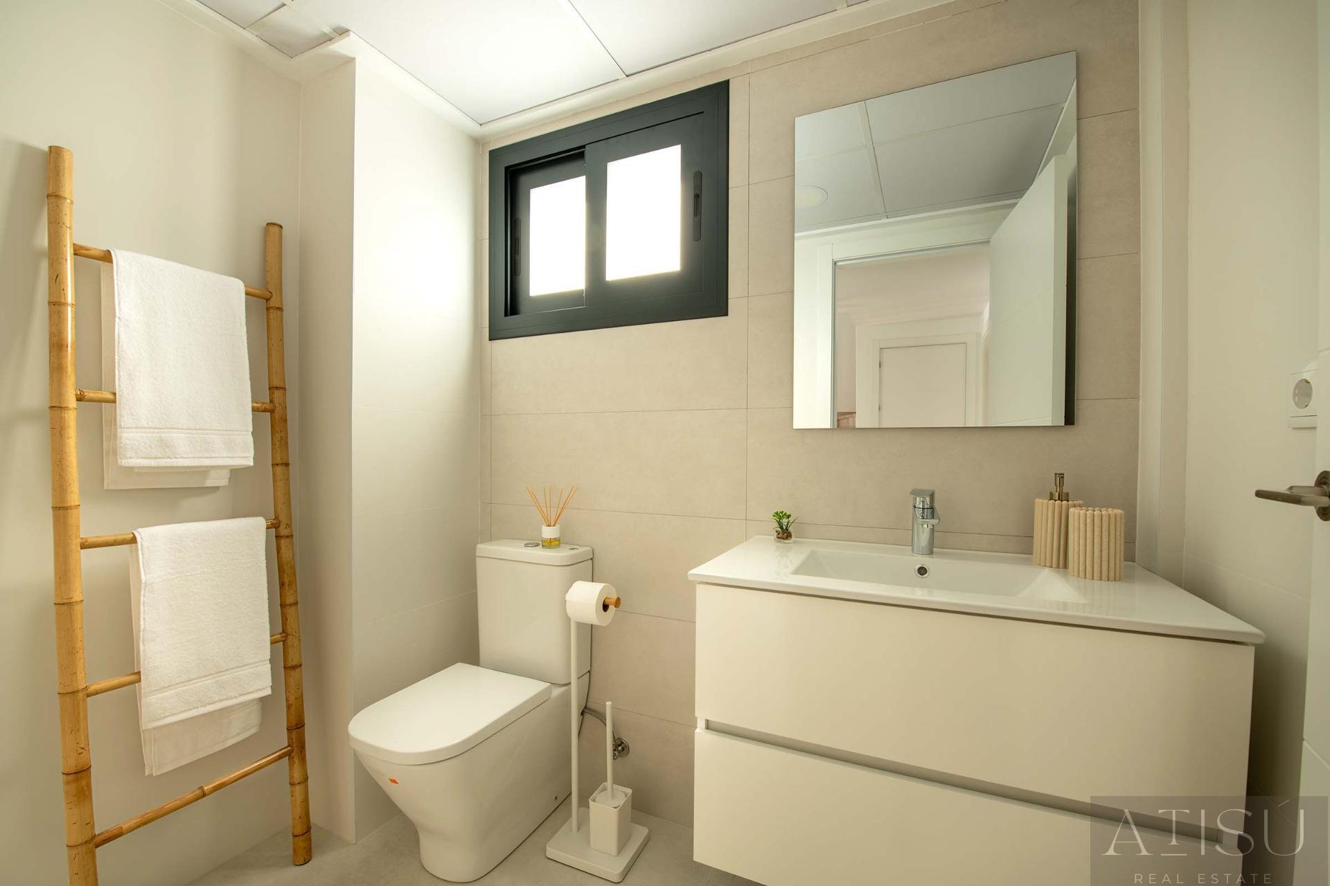 Venta de villa en Cox