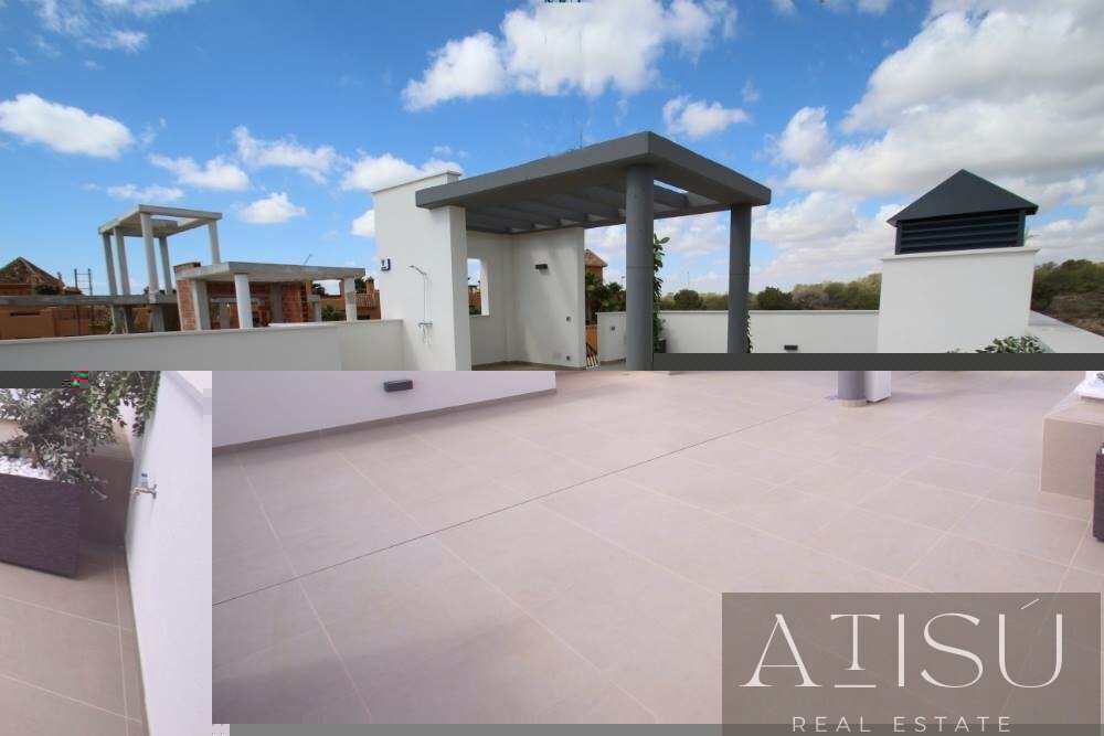 Venta de villa en San miguel de salinas