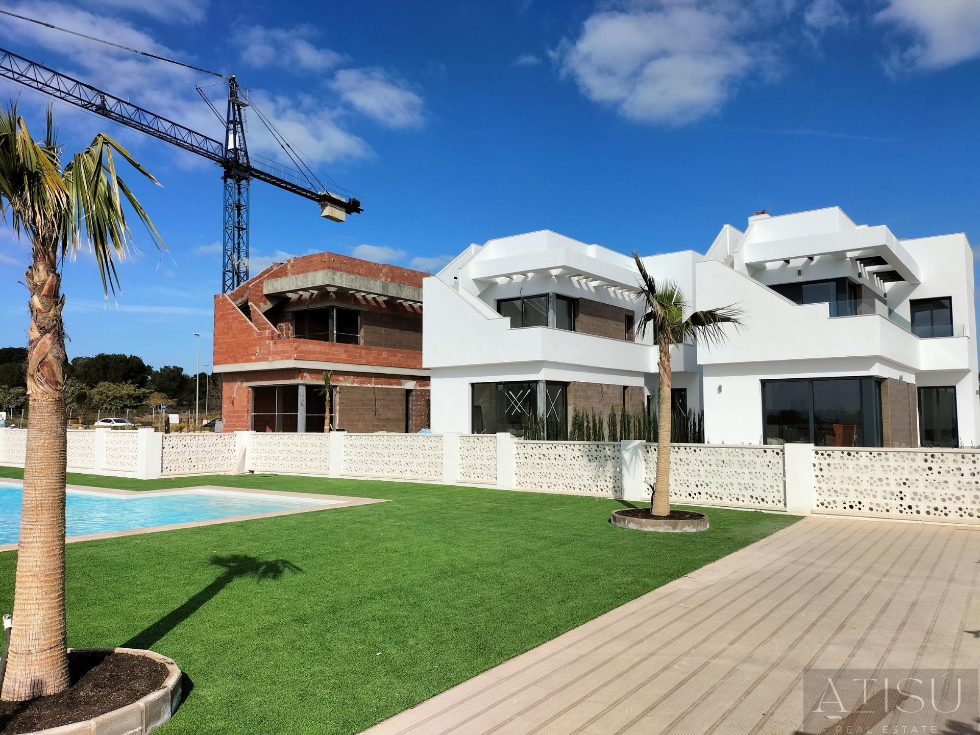 Venta de villa en Pilar de la horadada