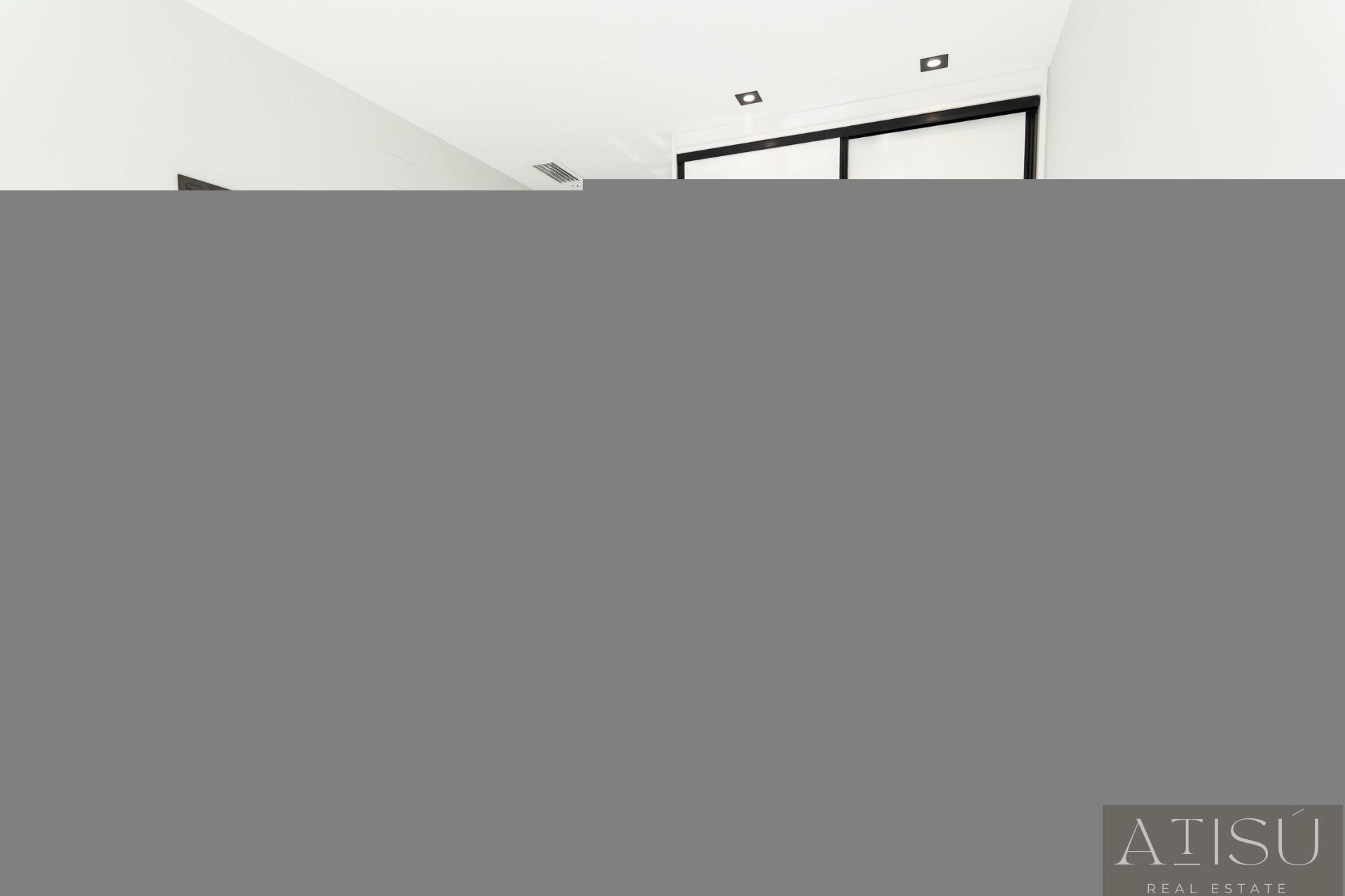 Venta de villa en Orihuela costa