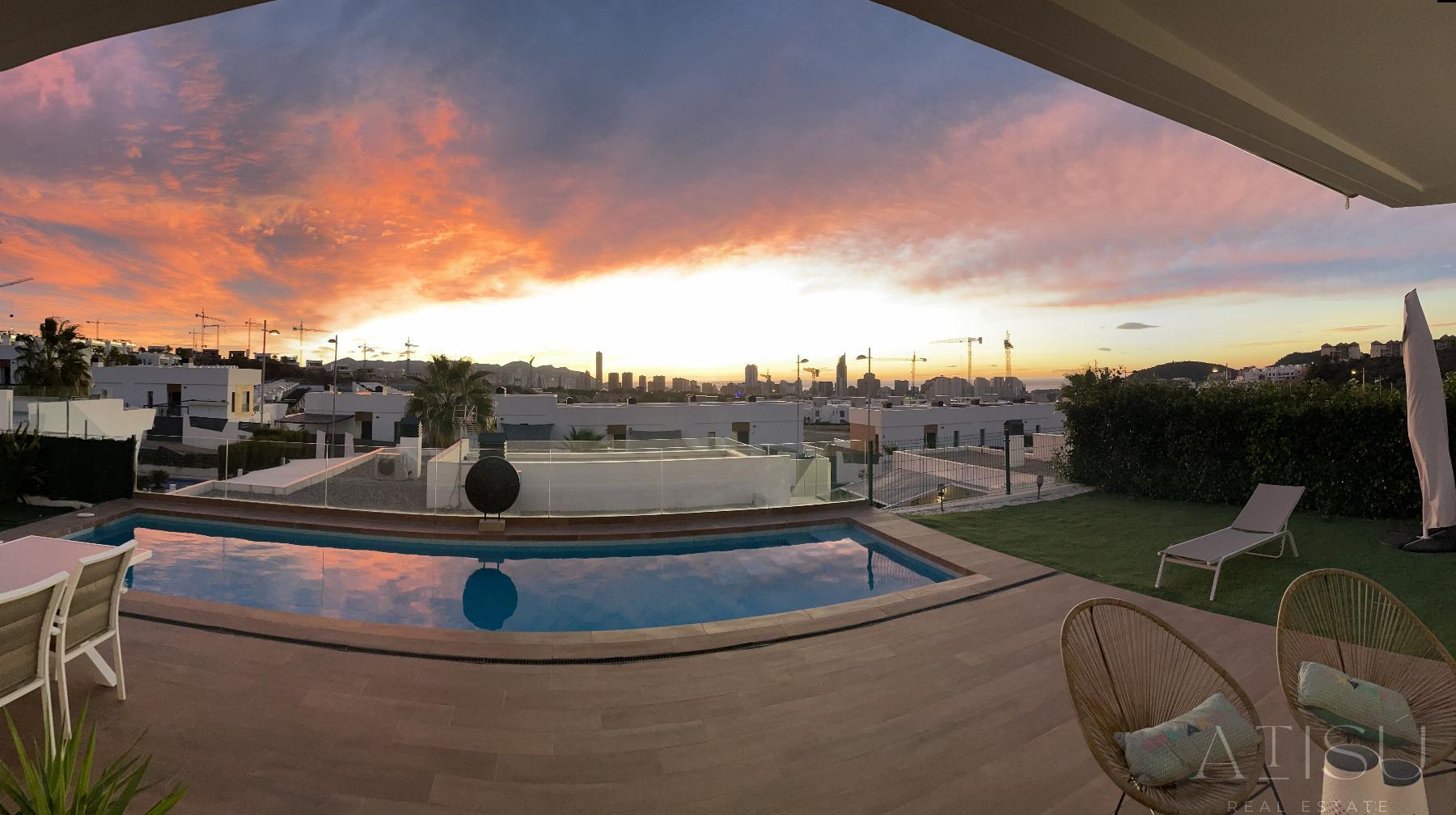 For rent of villa in Finestrat