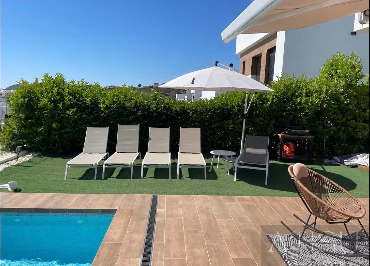 Alquiler de villa en Finestrat