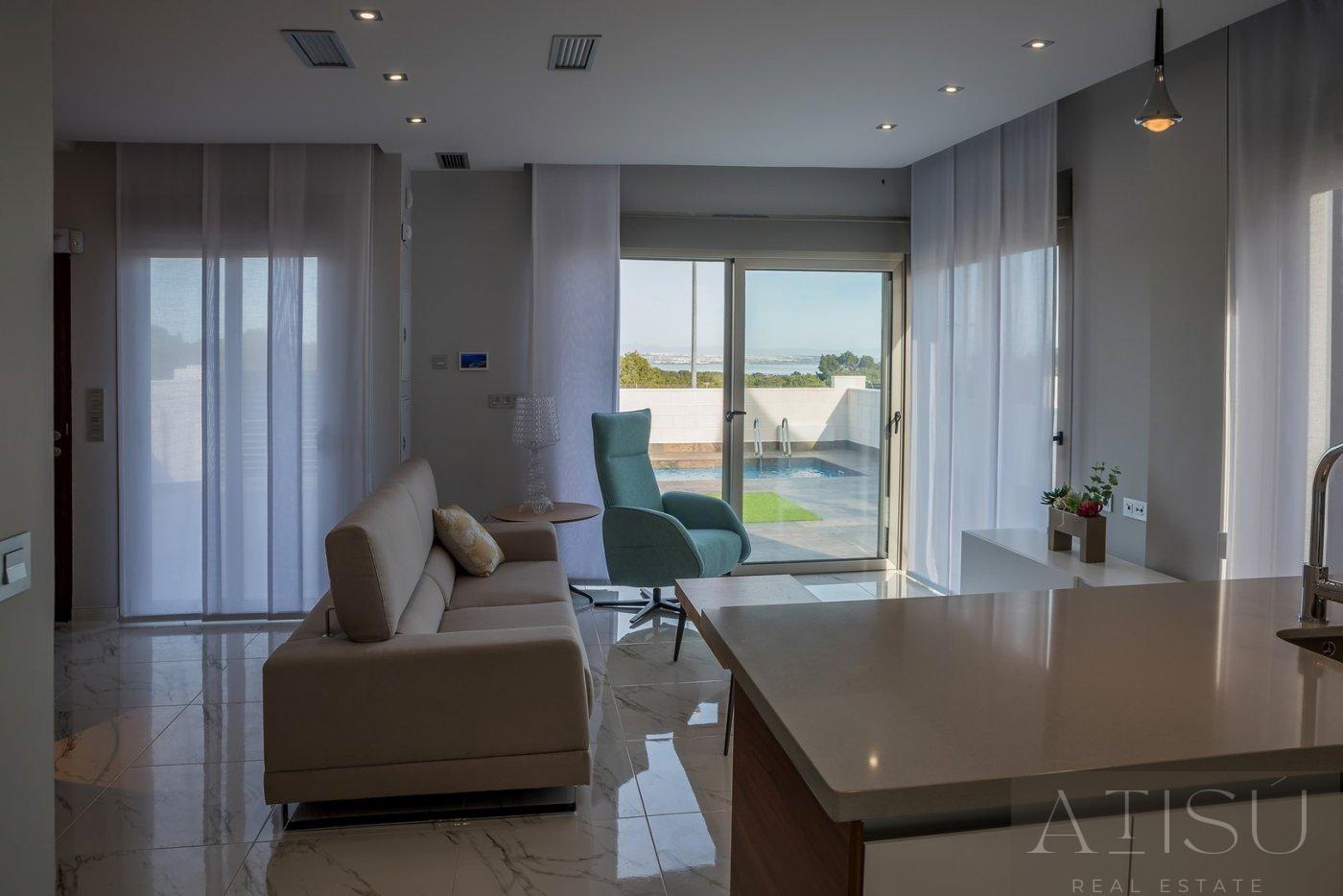 For sale of villa in Orihuela costa
