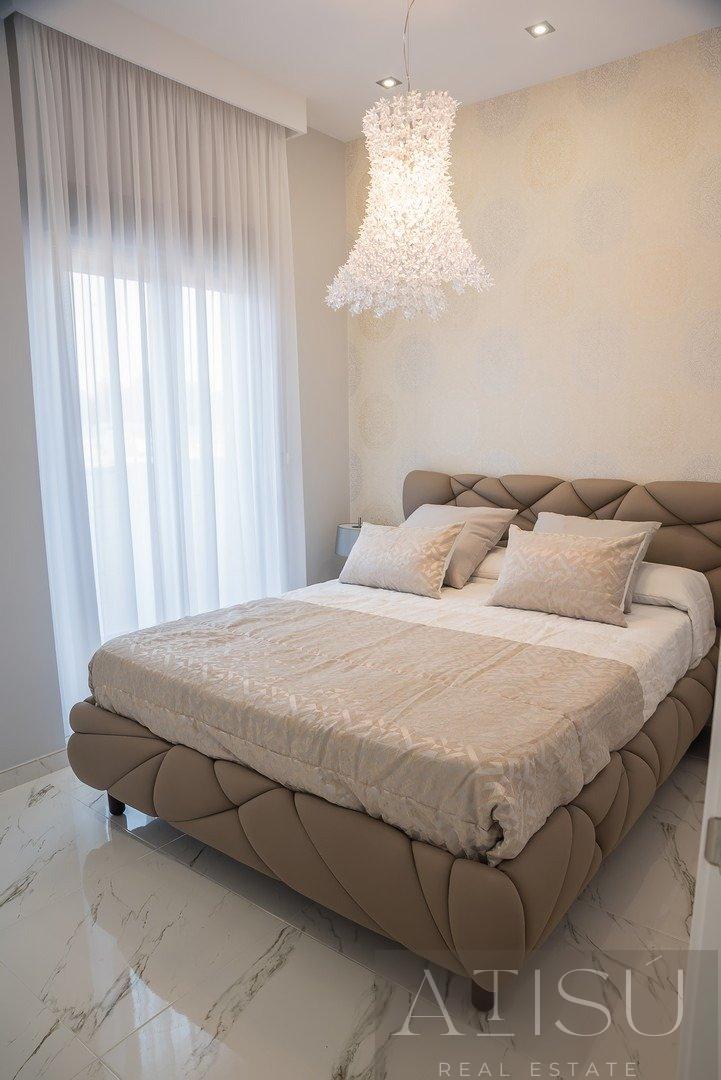 For sale of villa in Orihuela costa