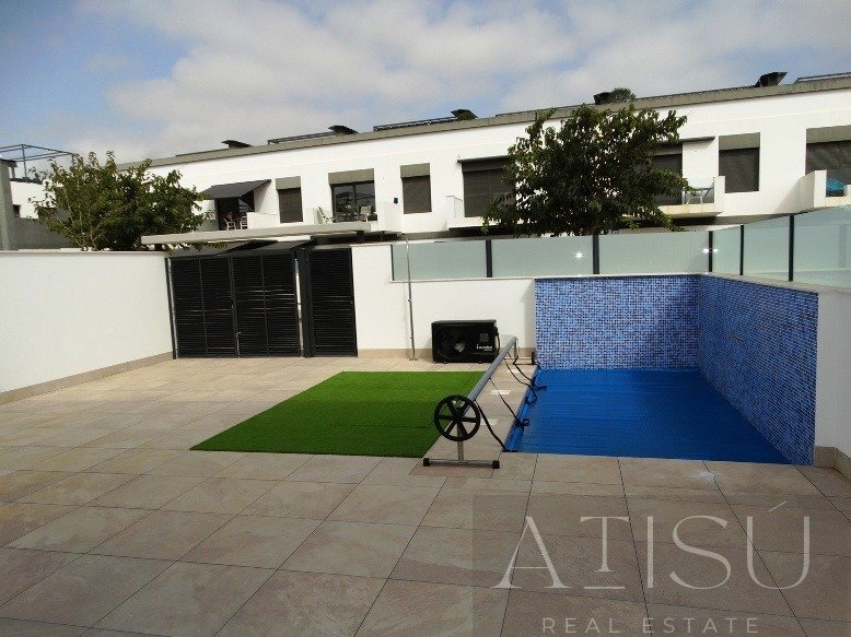 Venta de villa en Pilar de la horadada