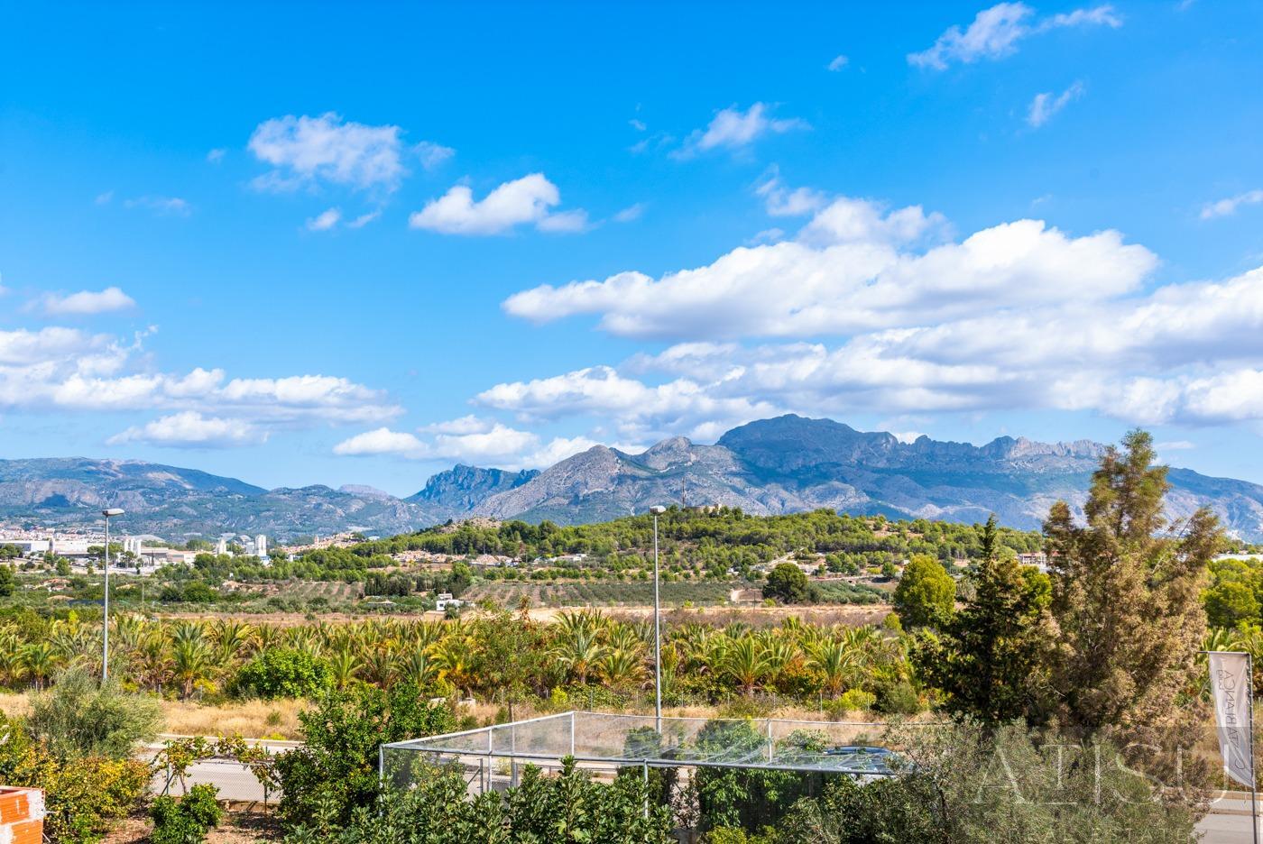 Venta de villa en Polop