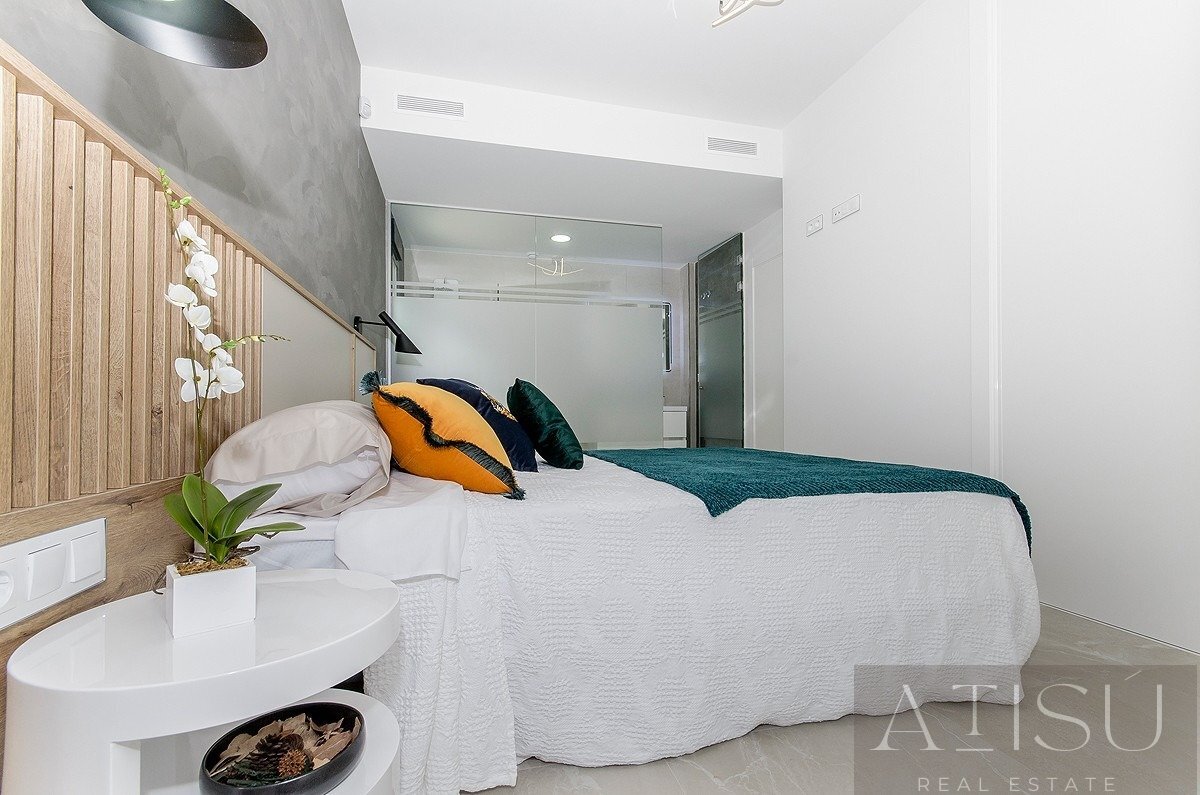 Venta de bungalow en San miguel de salinas