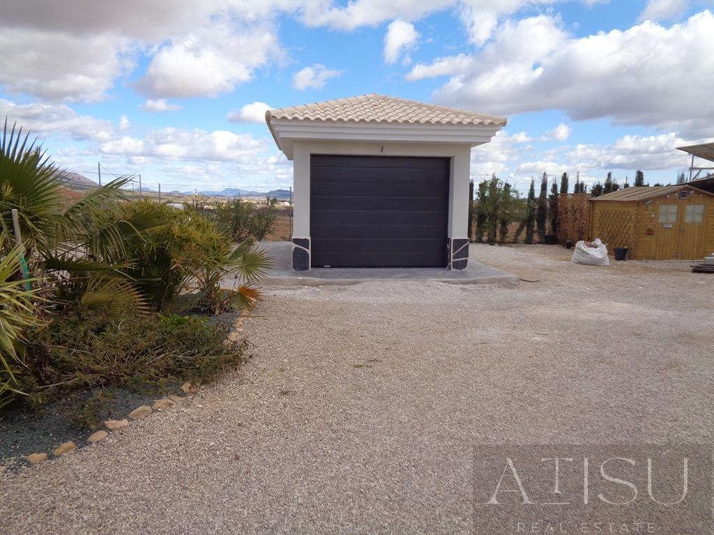 Venta de villa en Pinoso