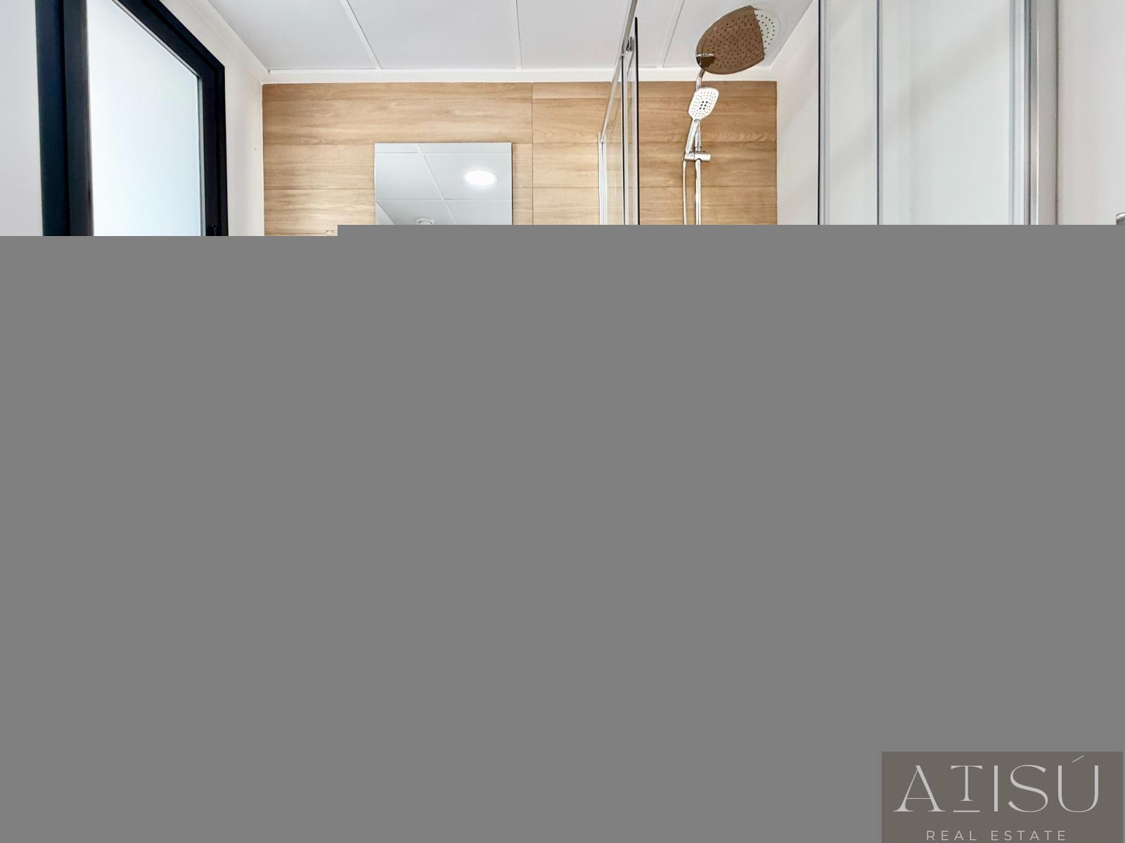 Venta de villa en Cox
