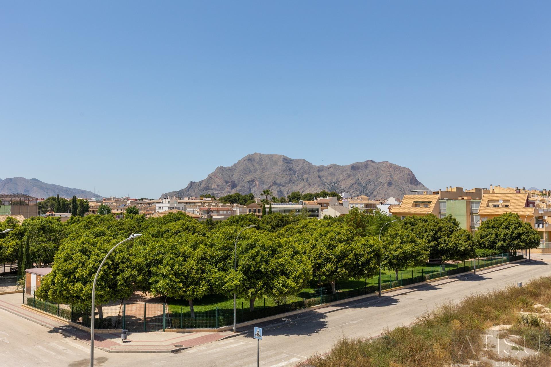 Venta de villa en Rafal