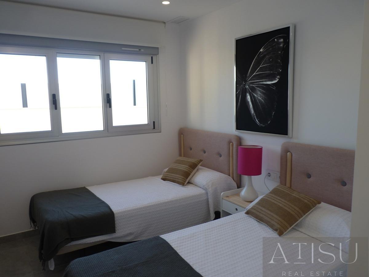 Venta de villa en Pilar de la horadada