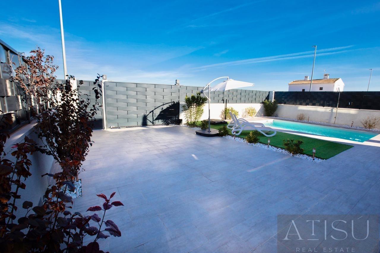 For sale of villa in Pinoso