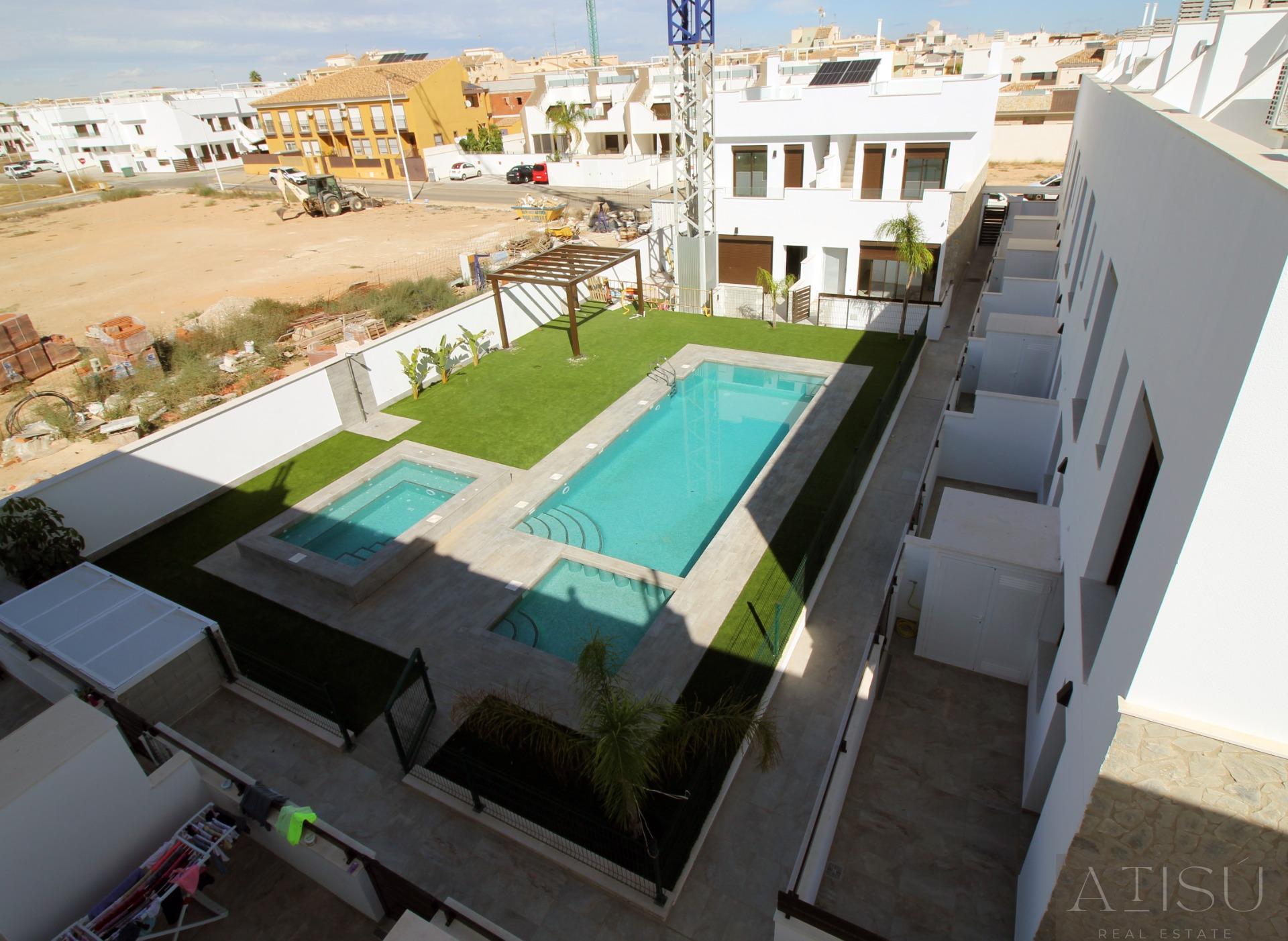 Venta de villa en Pilar de la horadada