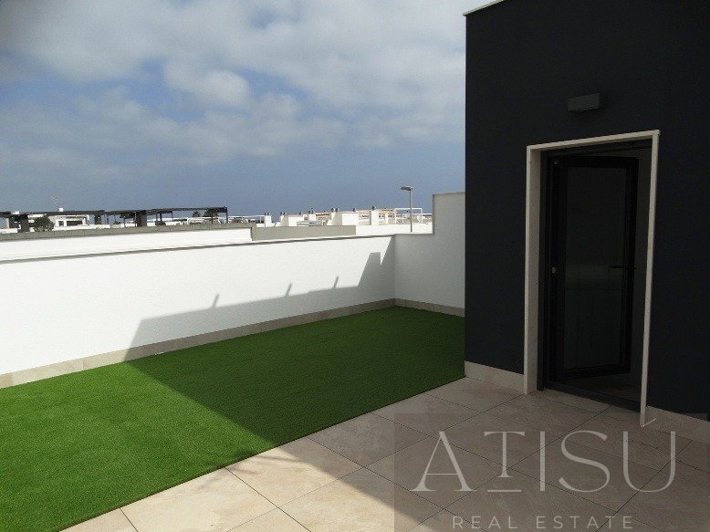 Venta de villa en Pilar de la horadada