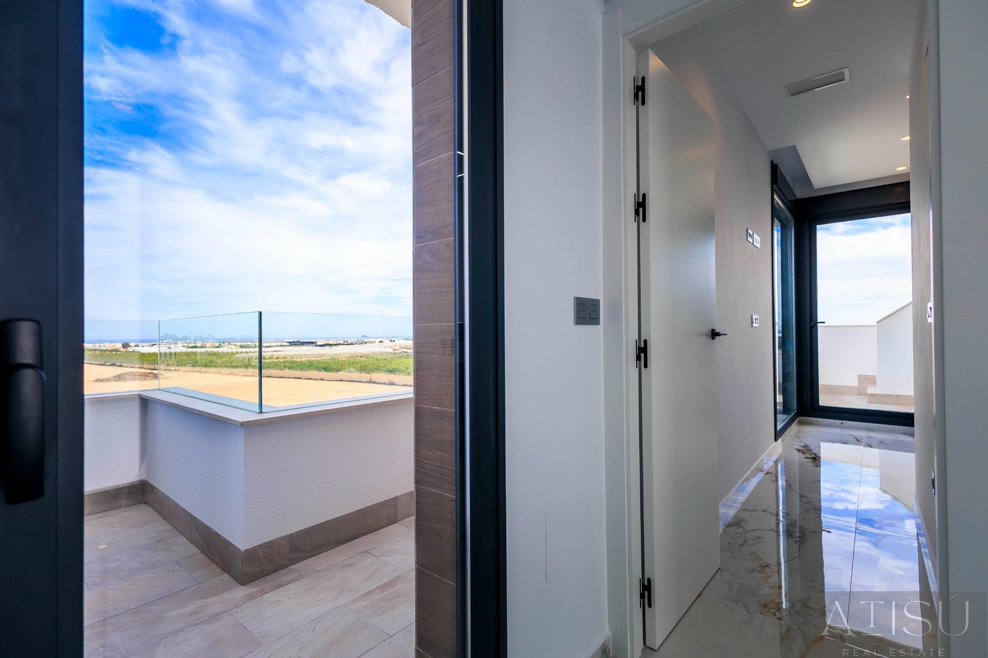 Venta de villa en Pilar de la horadada
