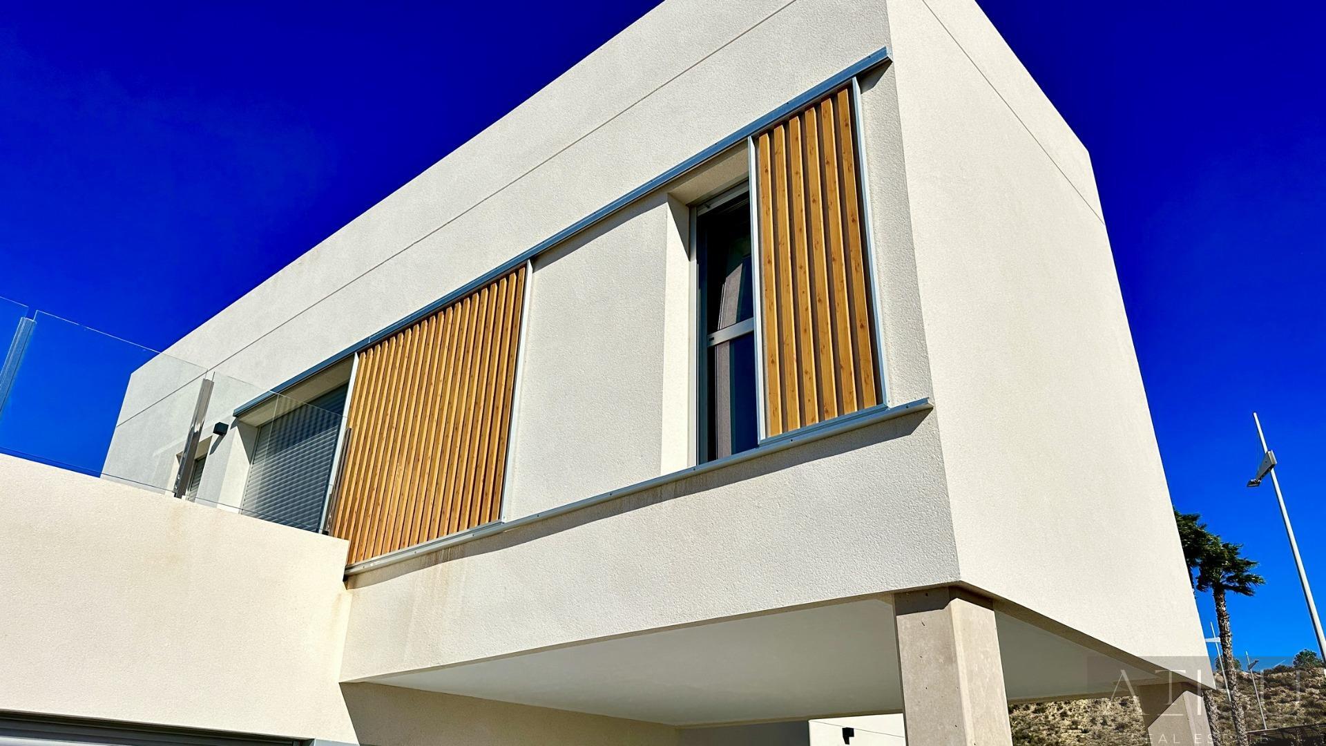 Zu verkaufen von villa in
 Algorfa