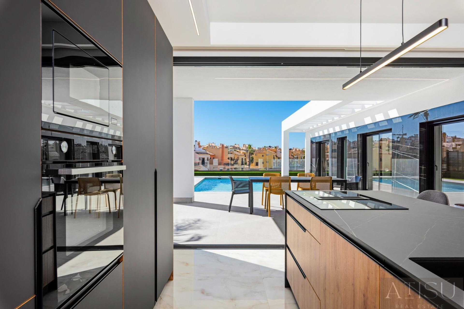 Venta de villa en Algorfa