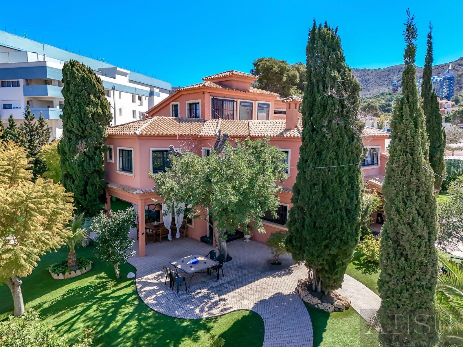 For rent of chalet in Benidorm