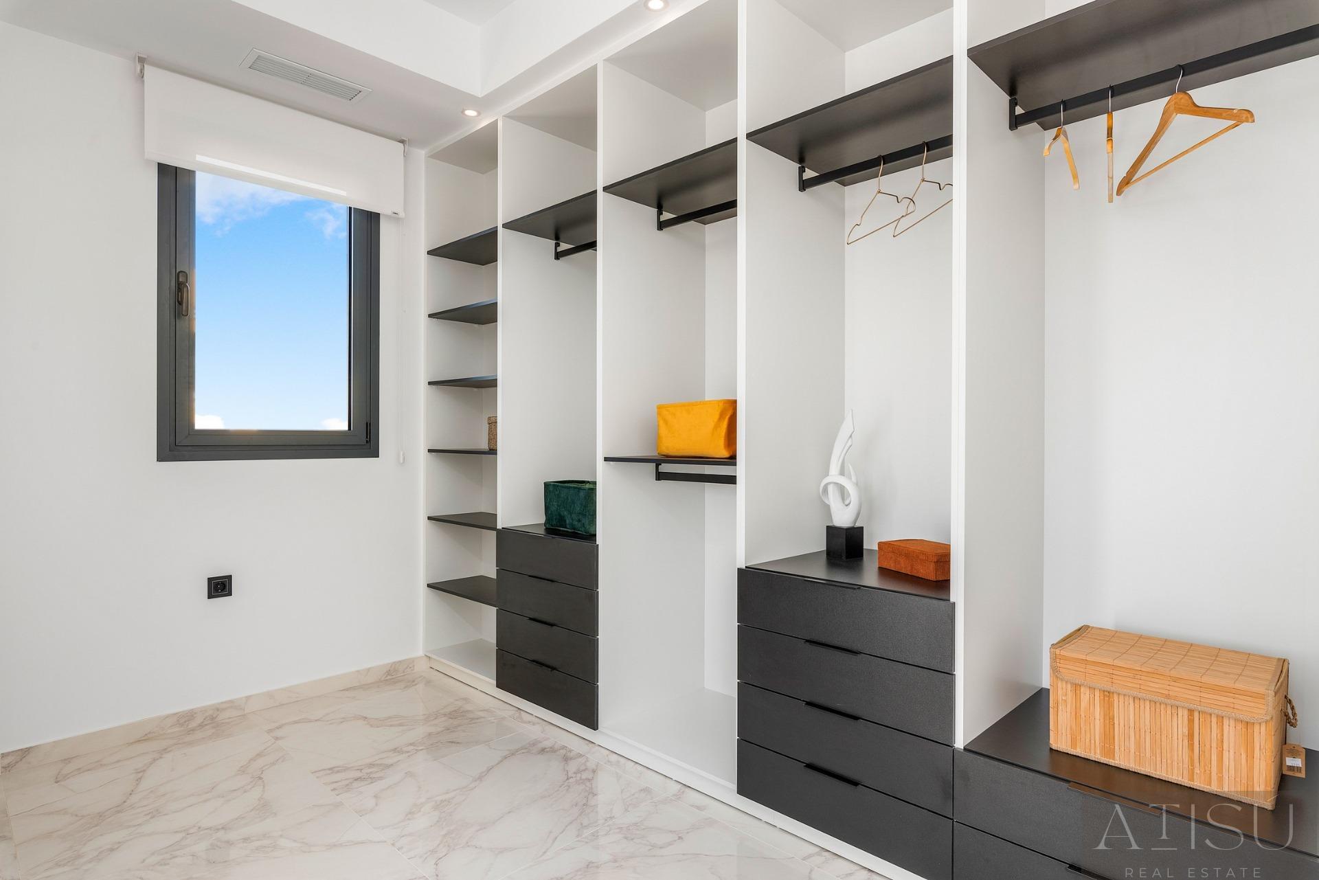 Venta de villa en Benijofar