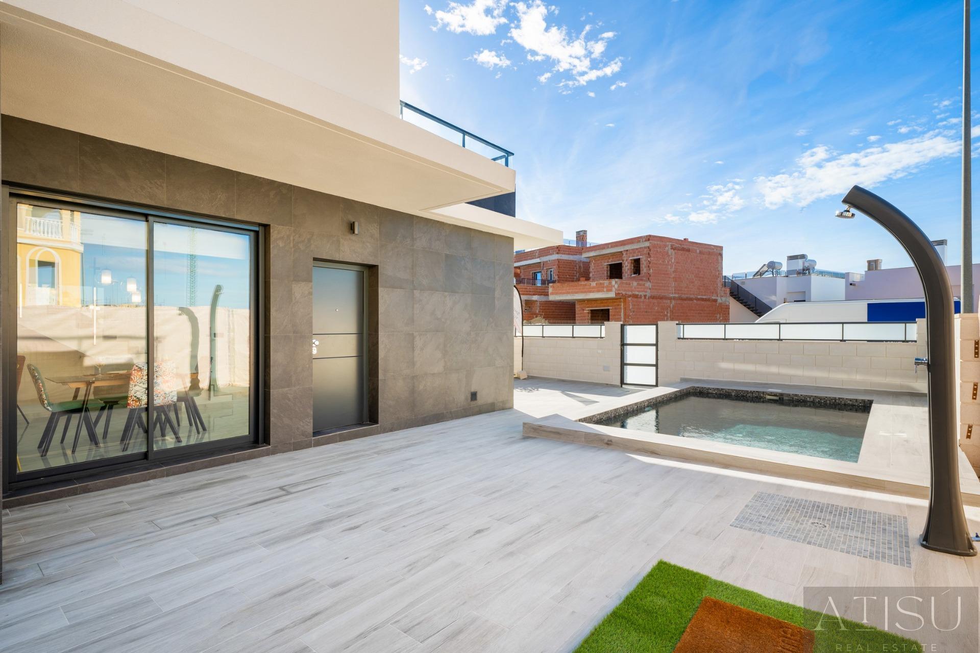 Venta de villa en Benijofar