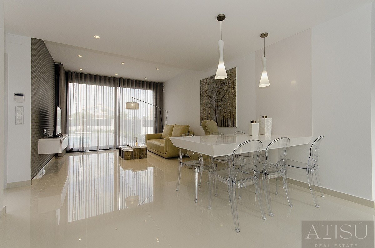 Venta de villa en Orihuela costa