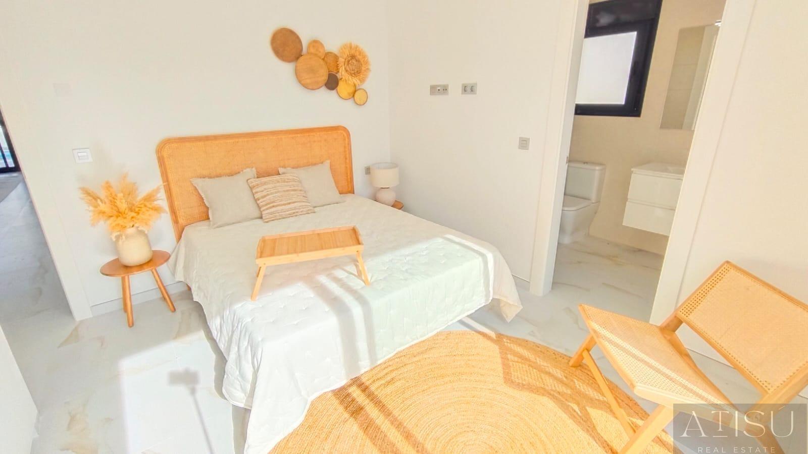 Venta de villa en Pilar de la horadada