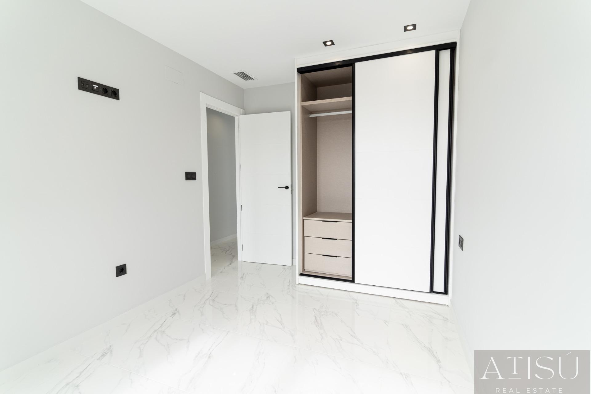 Venta de villa en Orihuela costa