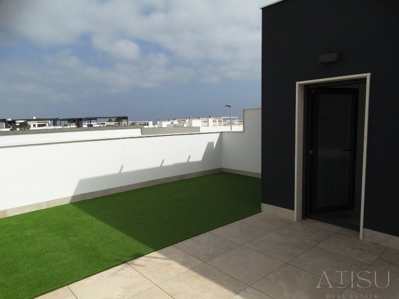 Venta de villa en Pilar de la horadada