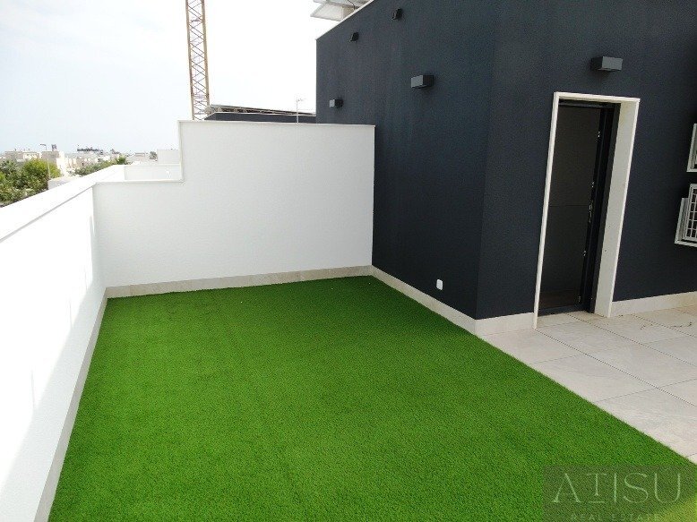 Venta de villa en Pilar de la horadada