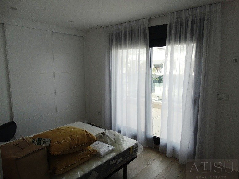Venta de villa en Pilar de la horadada