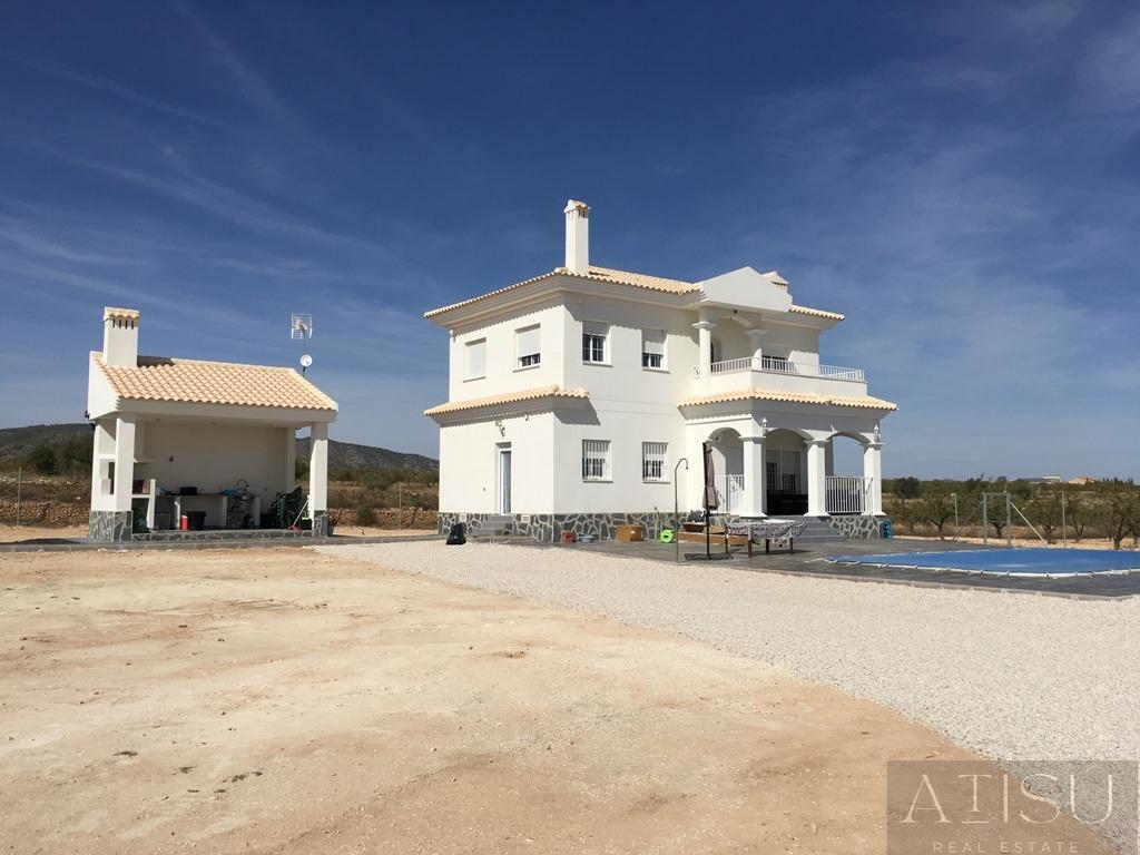Venta de villa en Pinoso
