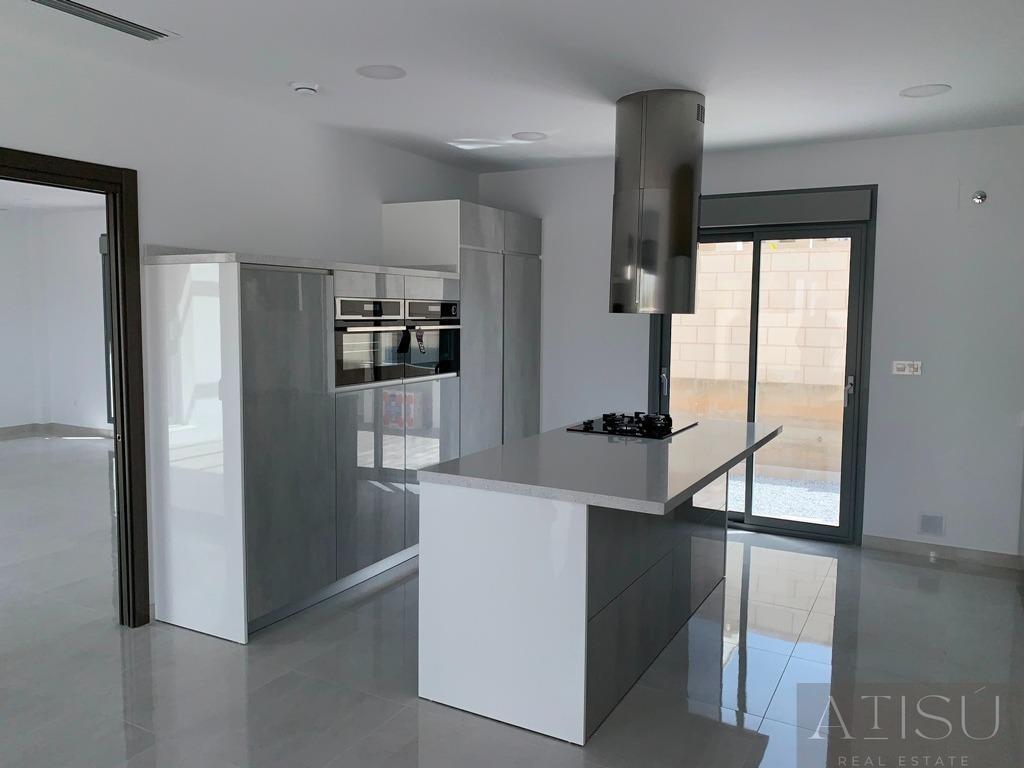 Venta de villa en Pinoso