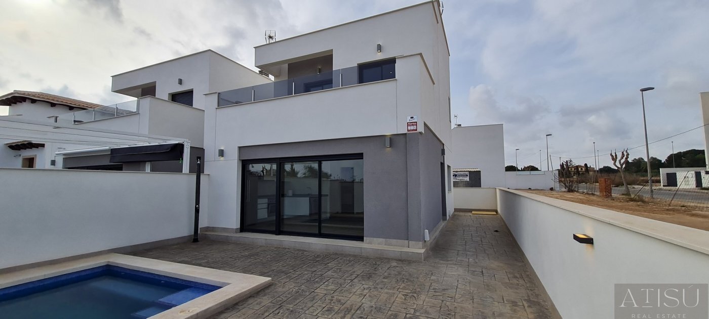 Venta de villa en Orihuela costa