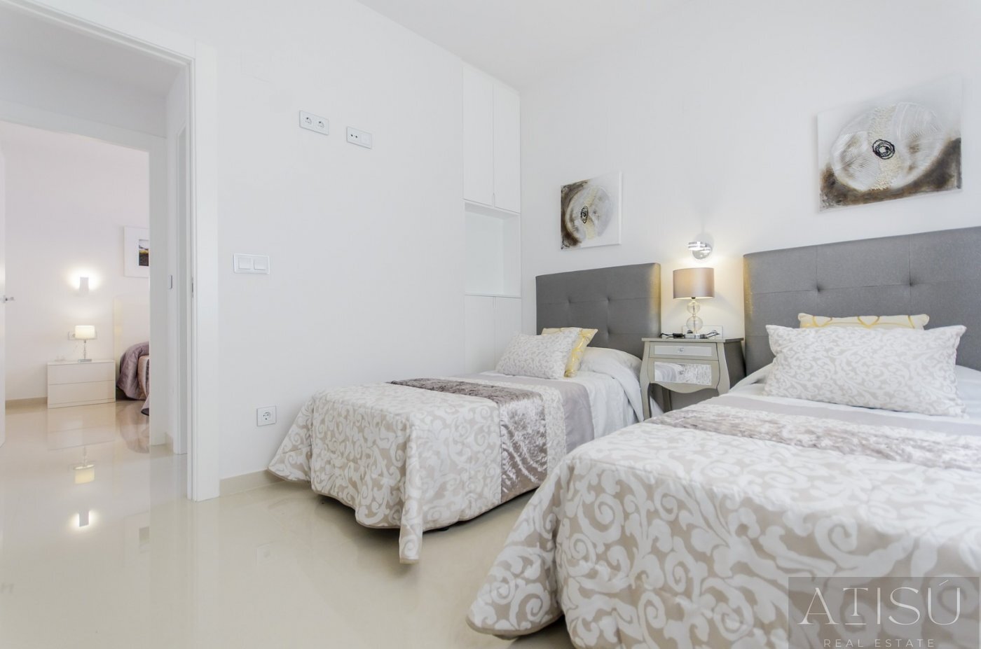 Venta de villa en San miguel de salinas