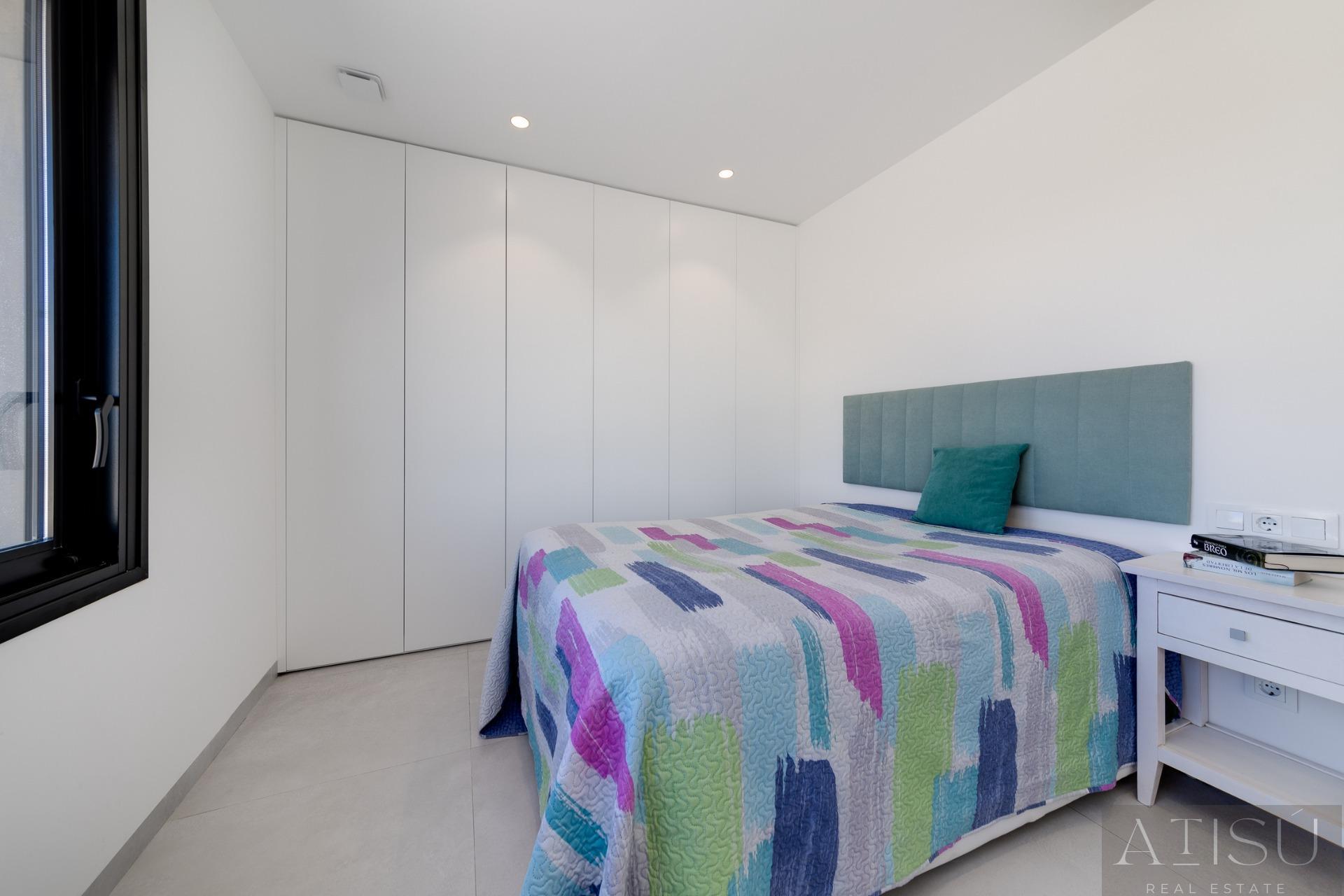 For sale of villa in Pilar de la horadada