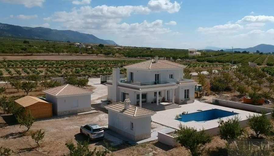 Venta de villa en Pinoso
