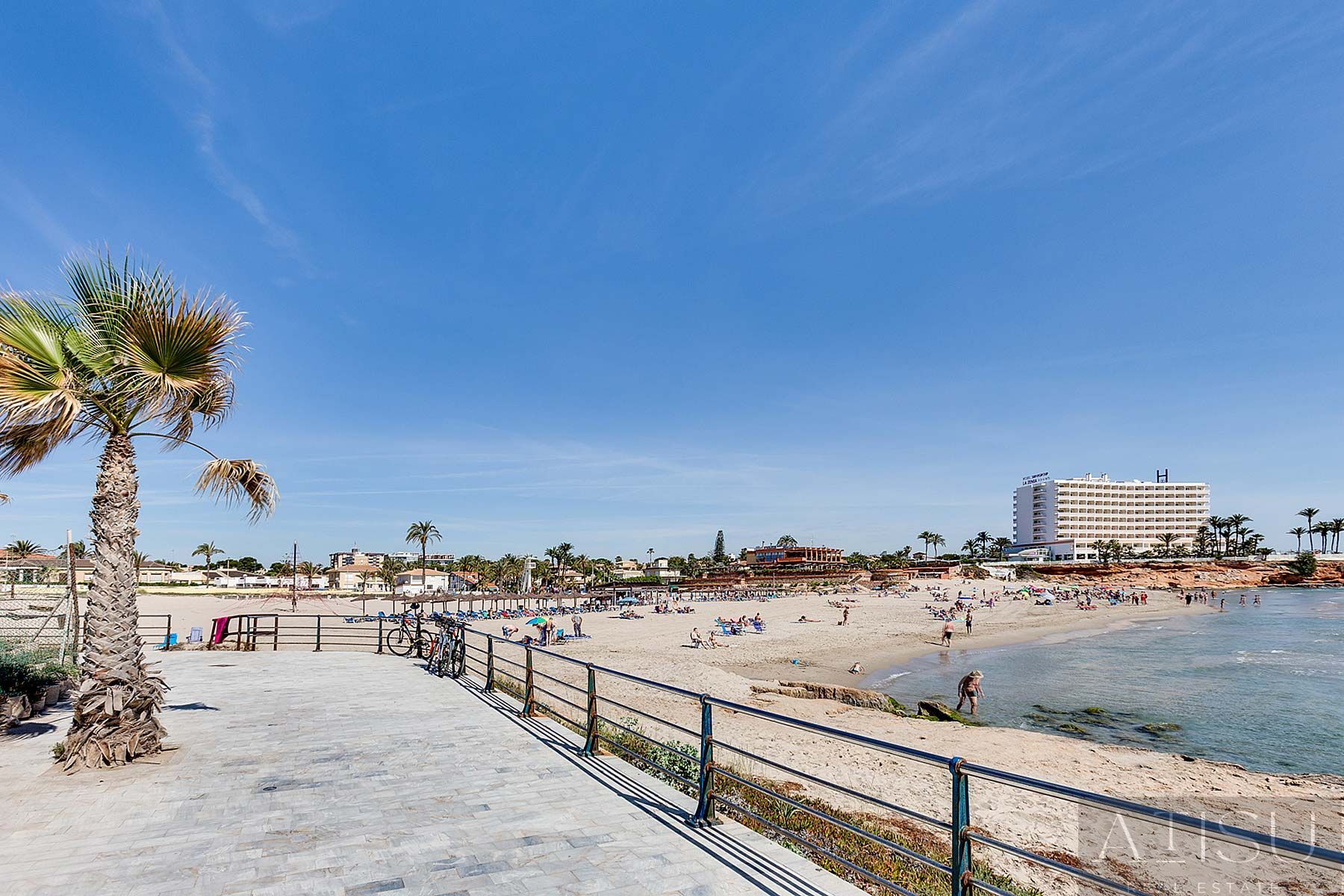 Venta de villa en Orihuela costa