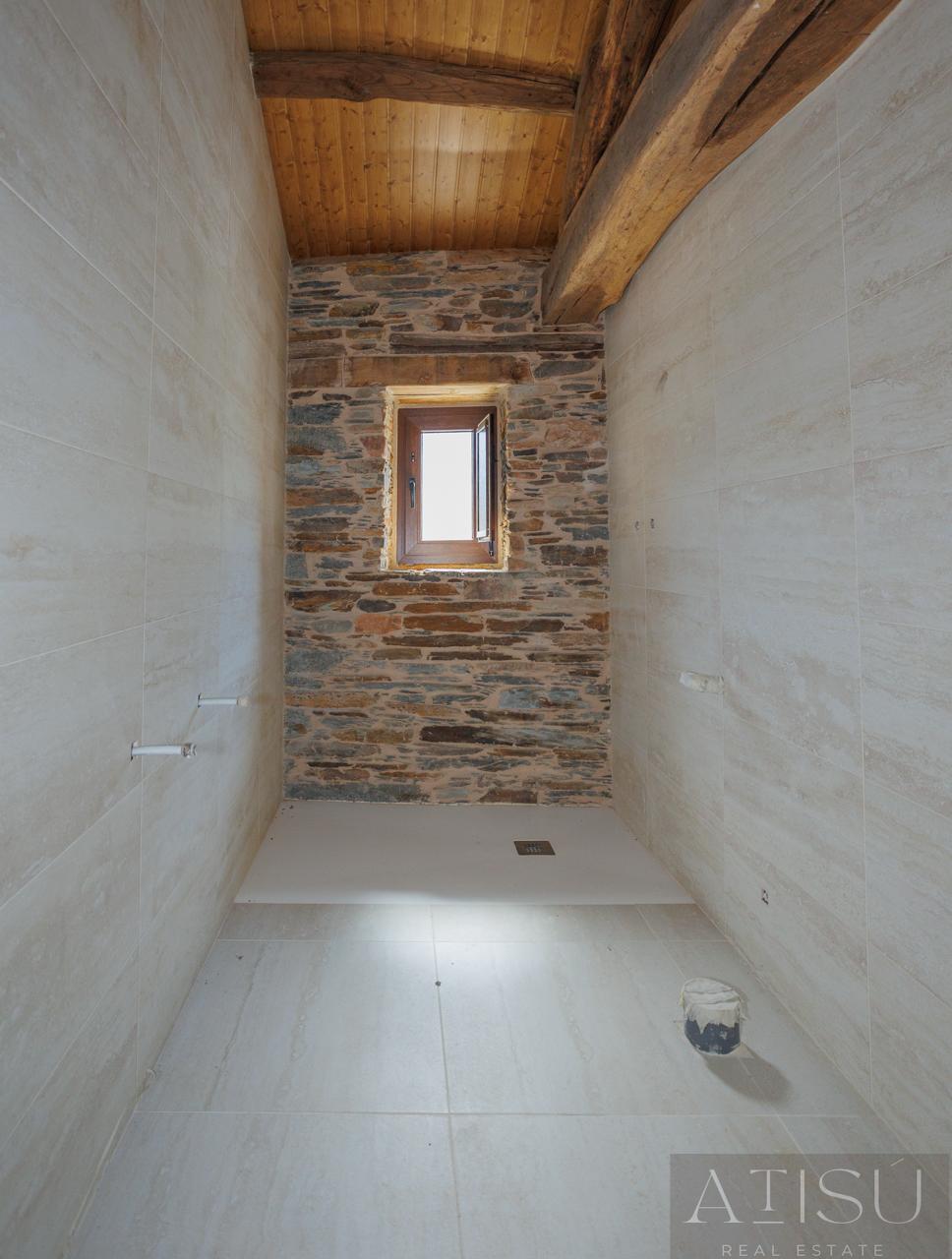 Venta de finca rústica en A Pontenova