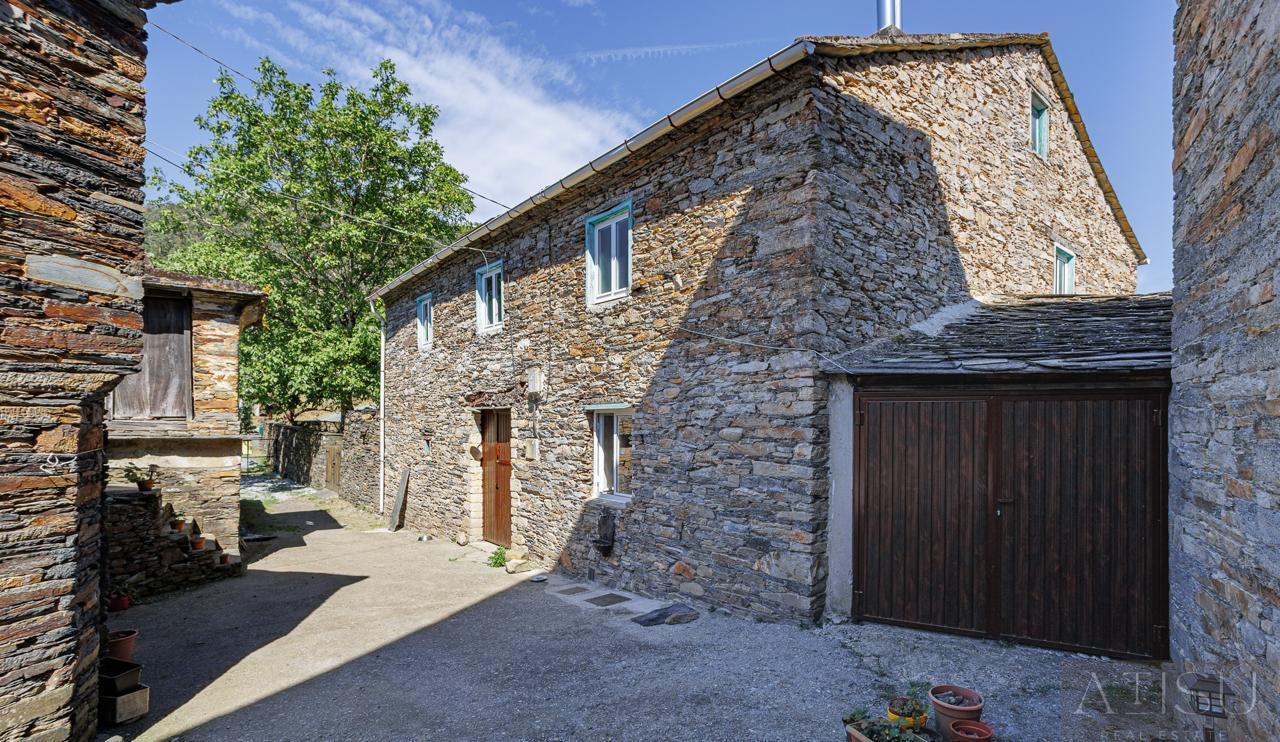Venta de finca rústica en A Pontenova