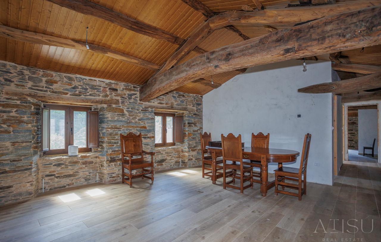 Venta de finca rústica en A Pontenova
