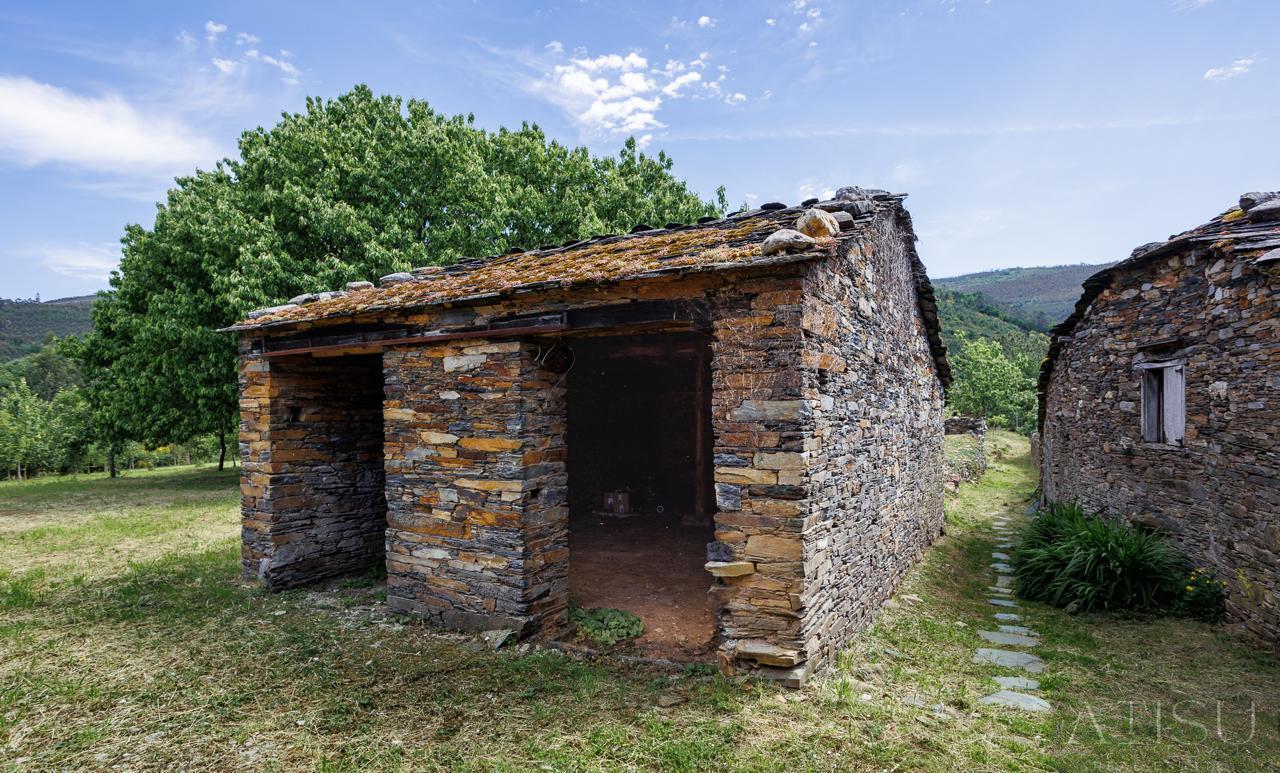 Venta de finca rústica en A Pontenova